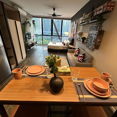 Scarletz Suites Klcc By Aura كوالالمبور المظهر الخارجي الصورة