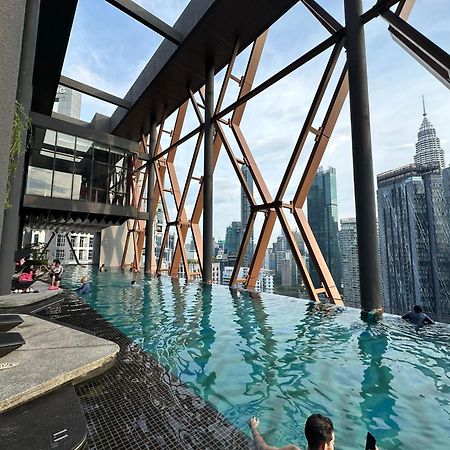 Scarletz Suites Klcc By Aura كوالالمبور المظهر الخارجي الصورة