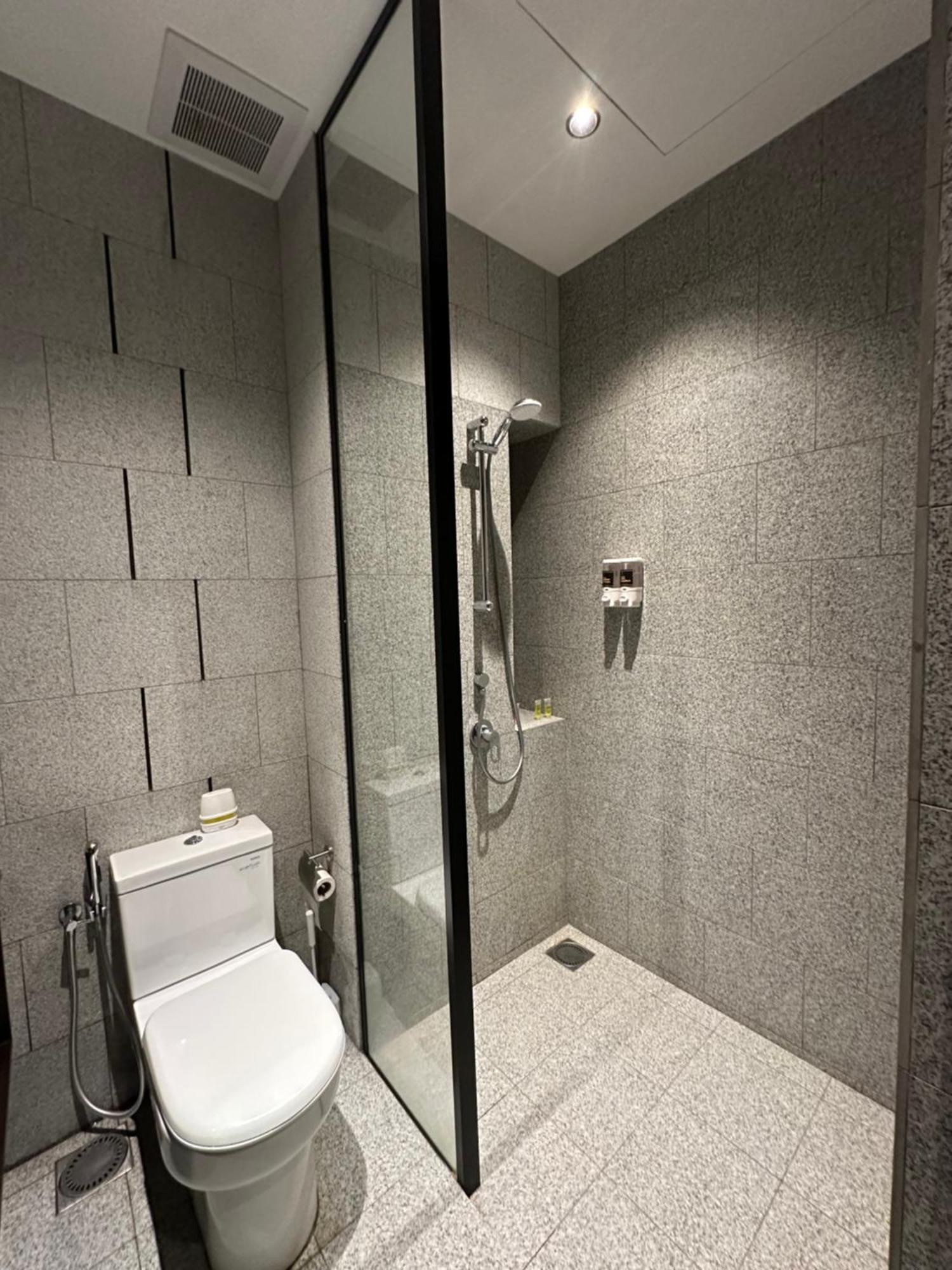 Scarletz Suites Klcc By Aura كوالالمبور المظهر الخارجي الصورة
