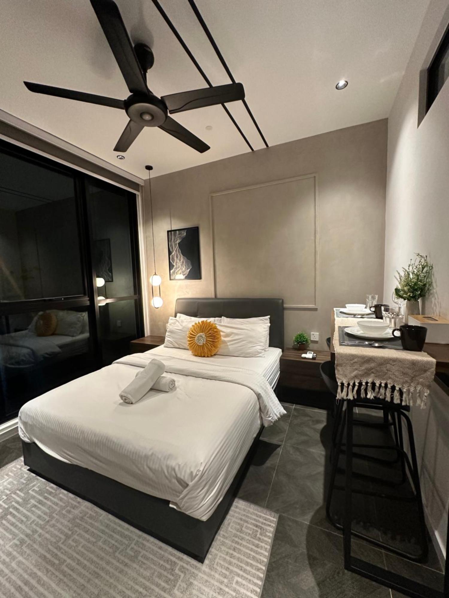 Scarletz Suites Klcc By Aura كوالالمبور المظهر الخارجي الصورة