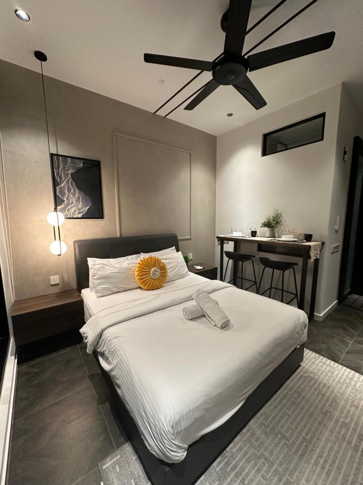 Scarletz Suites Klcc By Aura كوالالمبور المظهر الخارجي الصورة